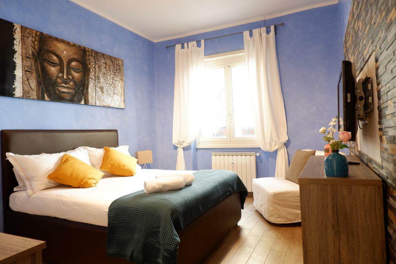 The Blue Strawberry House In San Giovanni * Rome